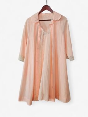 Vintage Miss Elaine 1960's Matching Two Piece Peach Peignoir Set Nightgown Robe